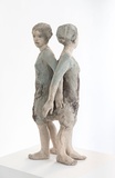aus der Reihe „Bleiben, Warten“, 2016, Terrakotta engobiert, ca. 54 cm 