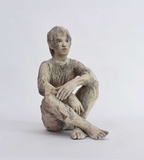 Silvia Siemes · „Bleiben, Warten” · 2023 · Terrakotta engobiert · 50 cm