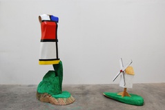 Christoph Platz · „Yves & Piet - Nature morte” · 2002/13 · Linde, versch. Hölzer, farbig gefasst · Höhe 165 cm