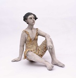 Silvia Siemes · „Bleiben, Warten” · 2021 · Terrakotta, engobiert · 50 cm