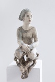 aus der Reihe „Bleiben, Warten“, 2016, Terrakotta engobiert, ca. 30 cm 