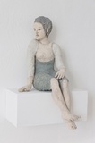 aus der Reihe „Bleiben, Warten“, 2016, Terrakotta engobiert, ca. 30 cm 